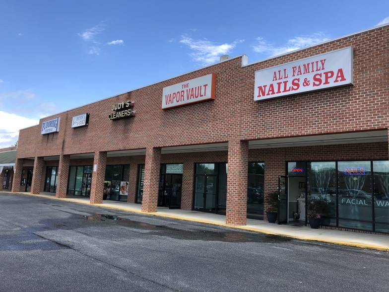 Primary Photo Of 100 Drury Dr, La Plata Storefront Retail Office For Lease