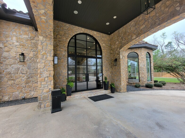 More Photos Of 23122 Valley Ranch Pky, Porter Coworking Space