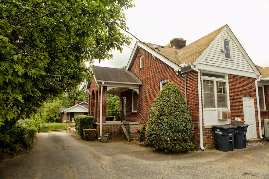 More Photos Of 305 E Calhoun St, Anderson Office For Lease