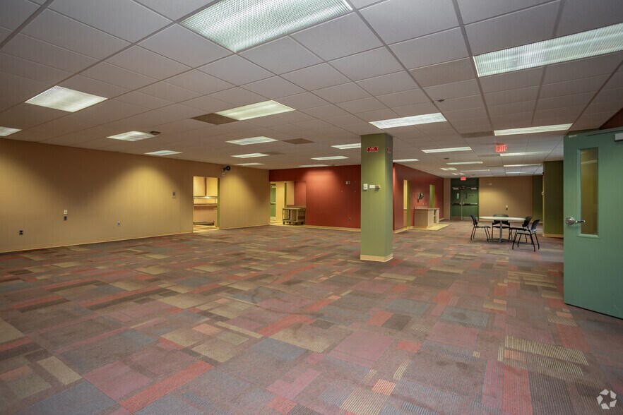 More Photos Of 2501 Wilmington Rd, New Castle Office For Lease