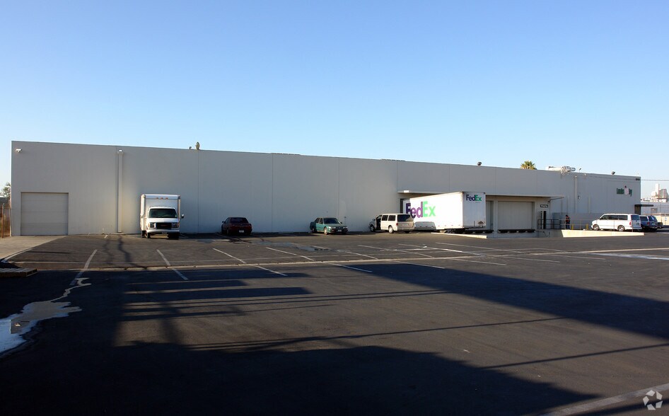 More Photos Of 2040 E Maple Ave, El Segundo Unknown For Lease