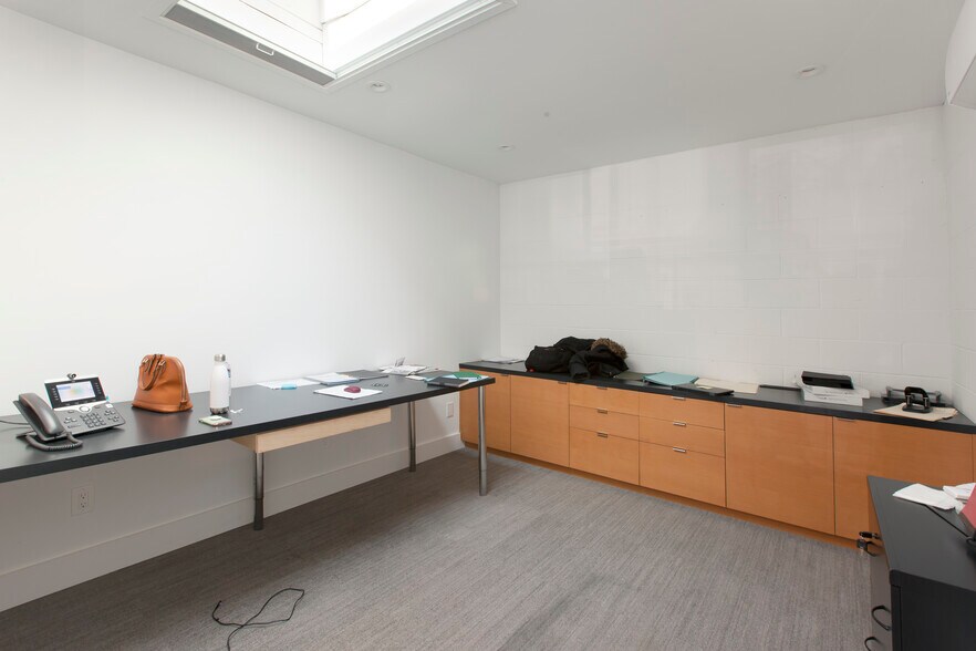 More Photos Of 1766 18th St, San Francisco Storefront Retail Residential For Lease