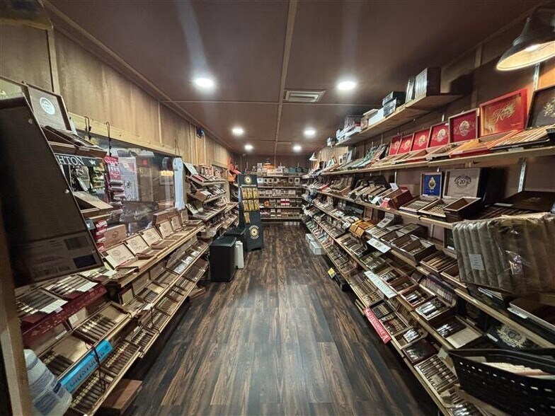 More Photos Of 6153 Massachusetts Ave, New Port Richey Freestanding For Sale