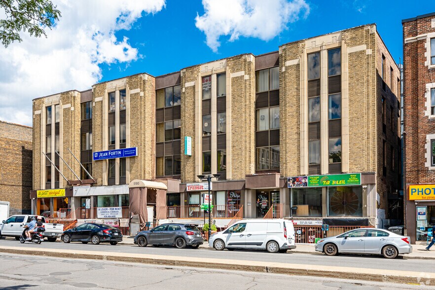 Primary Photo Of 5176-5204 Ch Queen-Mary, Montréal Office For Sale