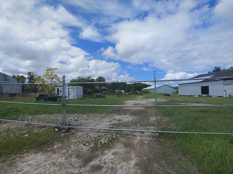 More Photos Of 205 N Dancy Ave, Hastings Land For Lease