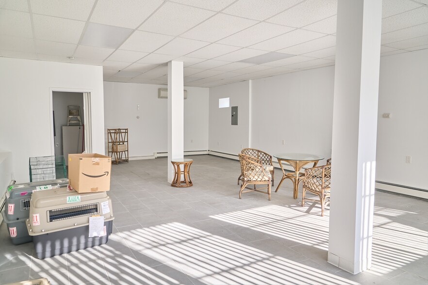 More Photos Of 20 Bryant Ave, Roslyn Storefront Retail Office For Sale