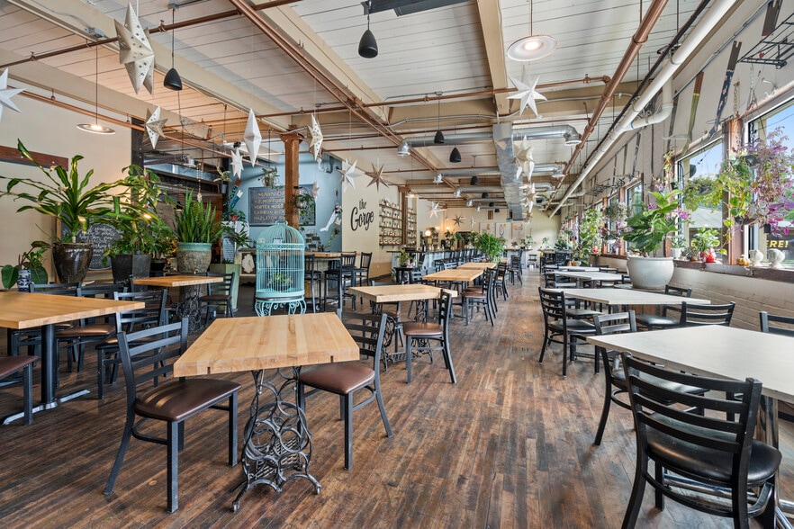 More Photos Of 500 Bridge St, Weissport Restaurant For Sale