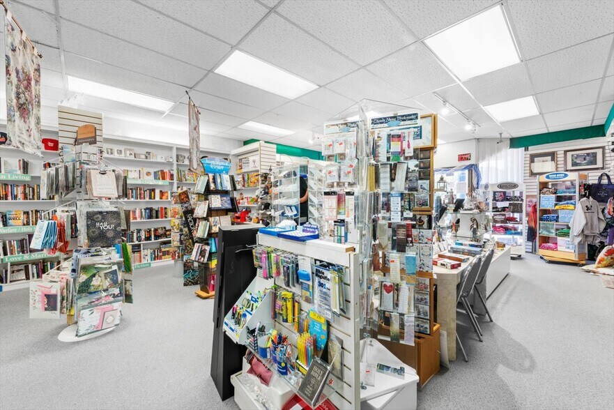 More Photos Of 945 Empire St, Fairfield Freestanding For Sale