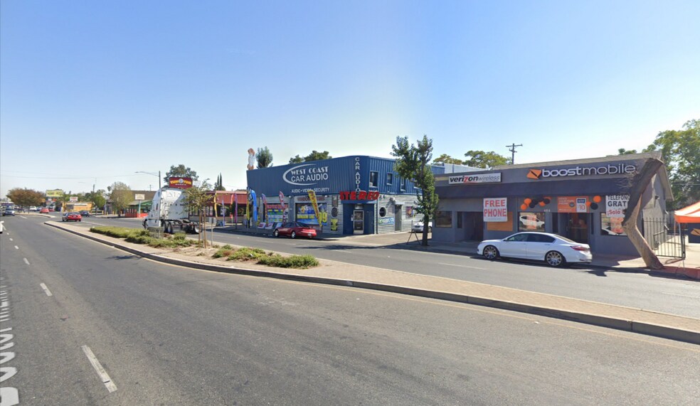 More Photos Of 524-530 E Charter Way, Stockton Storefront Retail Residential For Sale