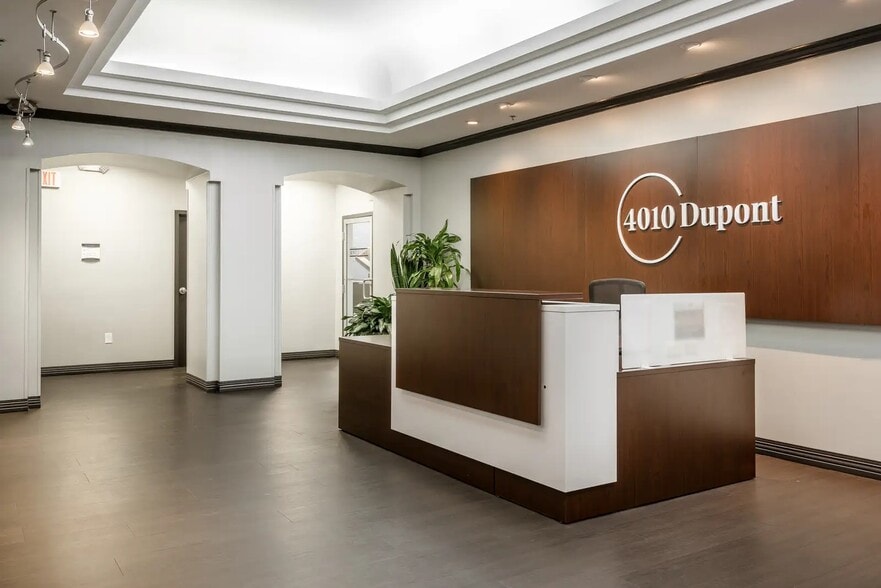 More Photos Of 4010 DuPont Cir, Louisville Medical For Lease