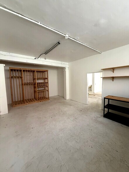 More Photos Of 2220-2228 W 7th St, Los Angeles Freestanding For Lease