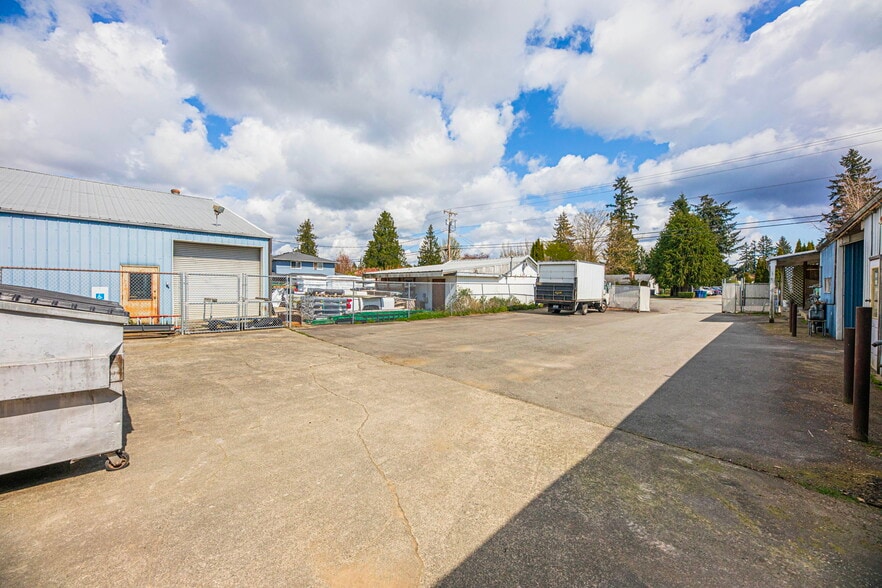 More Photos Of 1063 Beach Ave, Marysville Warehouse For Sale