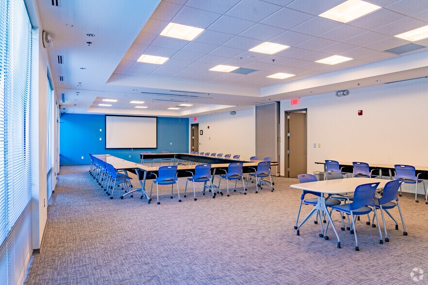 More Photos Of 15401 Weston Pky, Cary Office For Lease