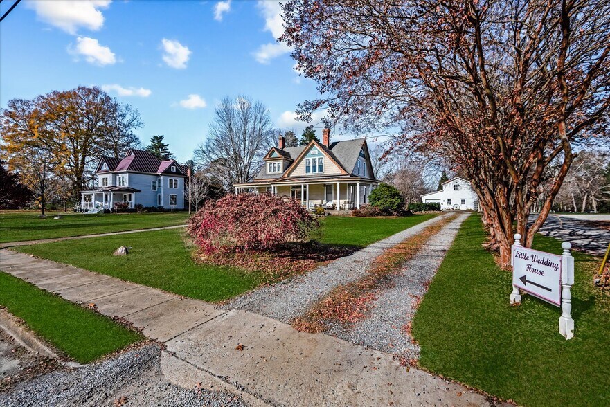 More Photos Of 115 E Broaddus Ave, Bowling Green Apartments For Sale
