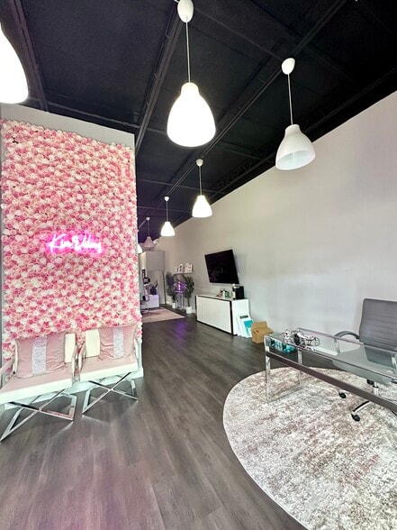 More Photos Of 4160-4260 NW 1st Ave, Boca Raton Showroom For Lease