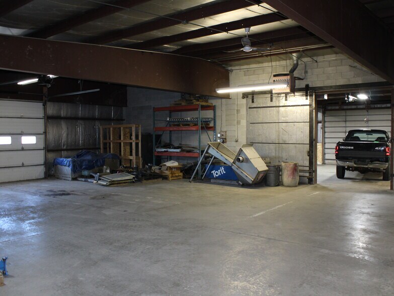 More Photos Of 683 Sullivan Dr, Fond Du Lac Warehouse For Sale