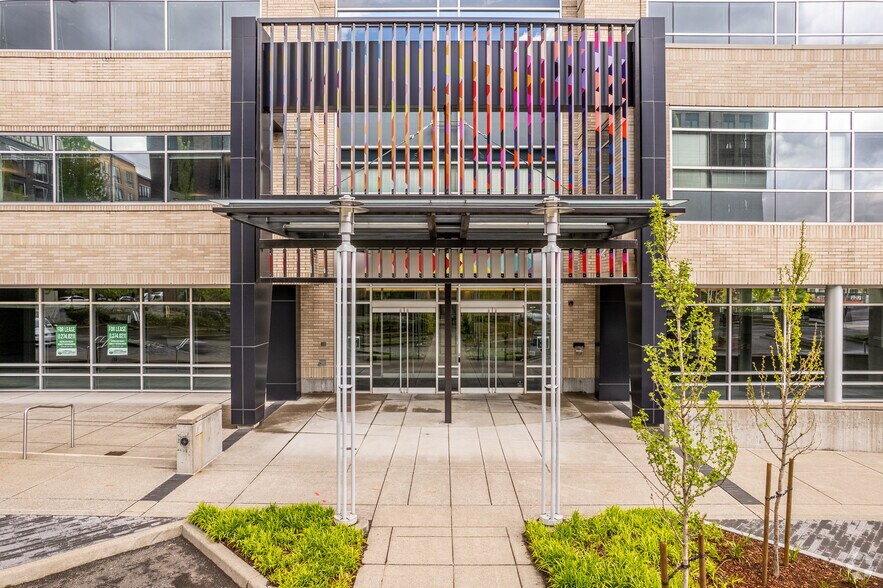 More Photos Of 2055 NW Savier St, Portland Office For Lease