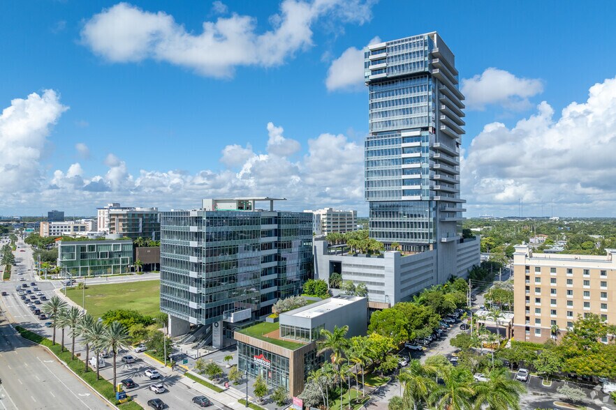 More Photos Of 21550 Biscayne Blvd, Aventura Medical For Lease