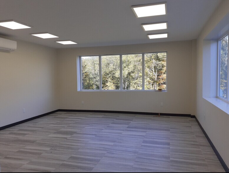 More Photos Of 2256 NY-17K, Montgomery Distribution For Sale