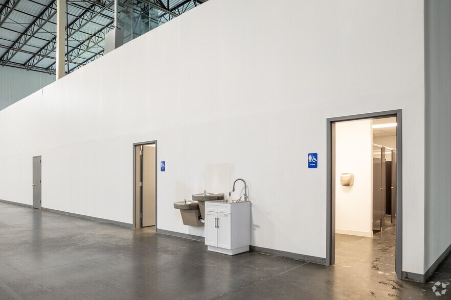 More Photos Of 500 Halls Mill Rd, Freehold Distribution For Lease