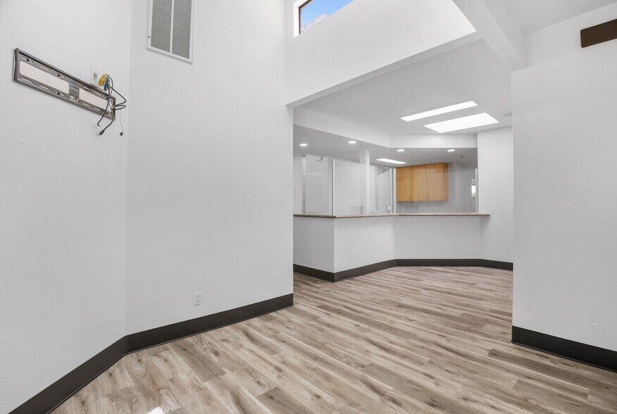 More Photos Of 47 Penny Ln, Watsonville Medical For Sale