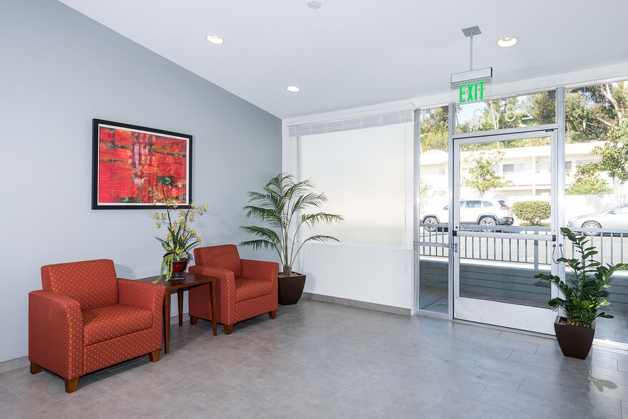 More Photos Of 2320-2396 Fletcher Pky, El Cajon Unknown For Lease