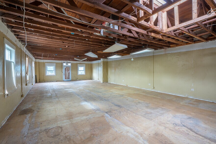 More Photos Of 213-215 N Coast Hwy 101, Oceanside Storefront Retail Office For Sale