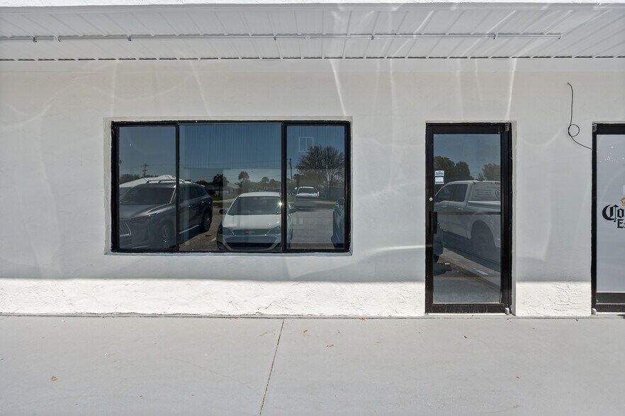 More Photos Of 2120 S Ridgewood Ave, Edgewater Unknown For Lease