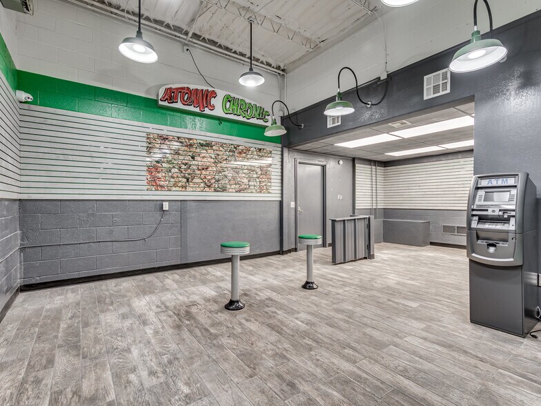 More Photos Of 424 SE 29th St, Oklahoma City Flex For Sale