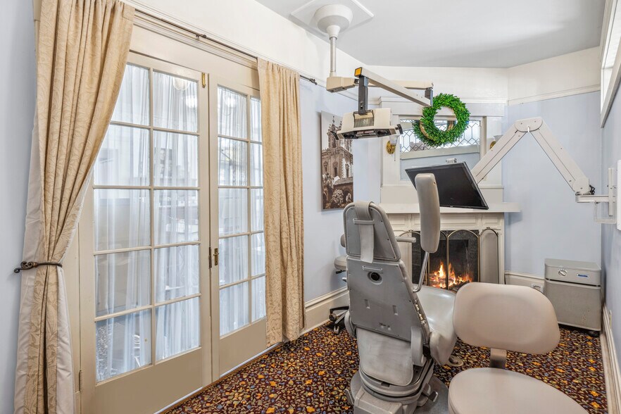 More Photos Of 2445-2447 2nd Ave, San Diego Office For Sale