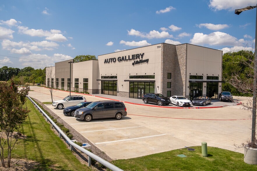 Primary Photo Of 751 N Central Expy, Mc Kinney Auto Dealership For Sale