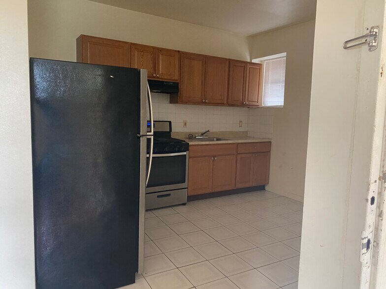 More Photos Of 56 Cortland St, Newark Apartments For Sale