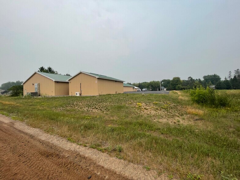 More Photos Of 400 Railroad Ave W, Onamia Flex For Sale