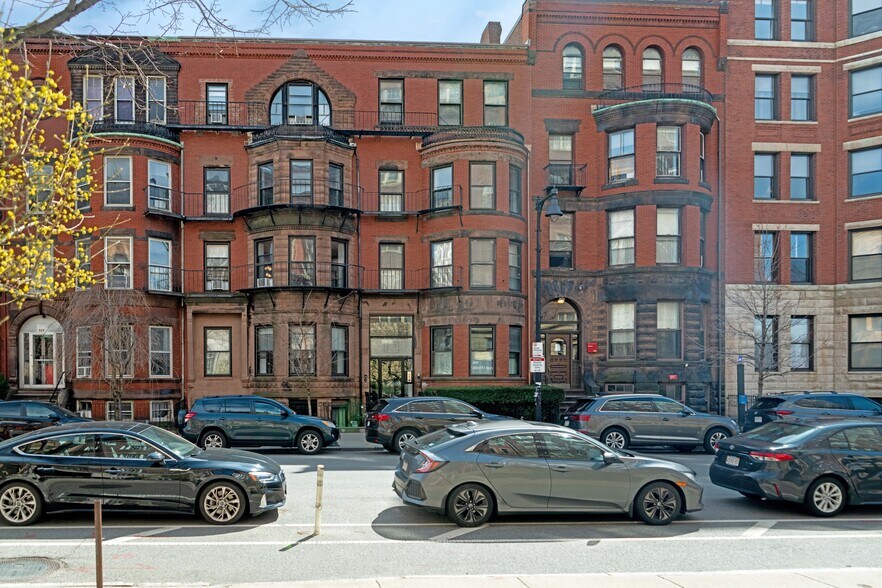 More Photos Of 527-529 Beacon St, Boston Apartments For Sale