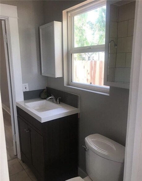 More Photos Of 2122 E St, La Verne Office Residential For Sale