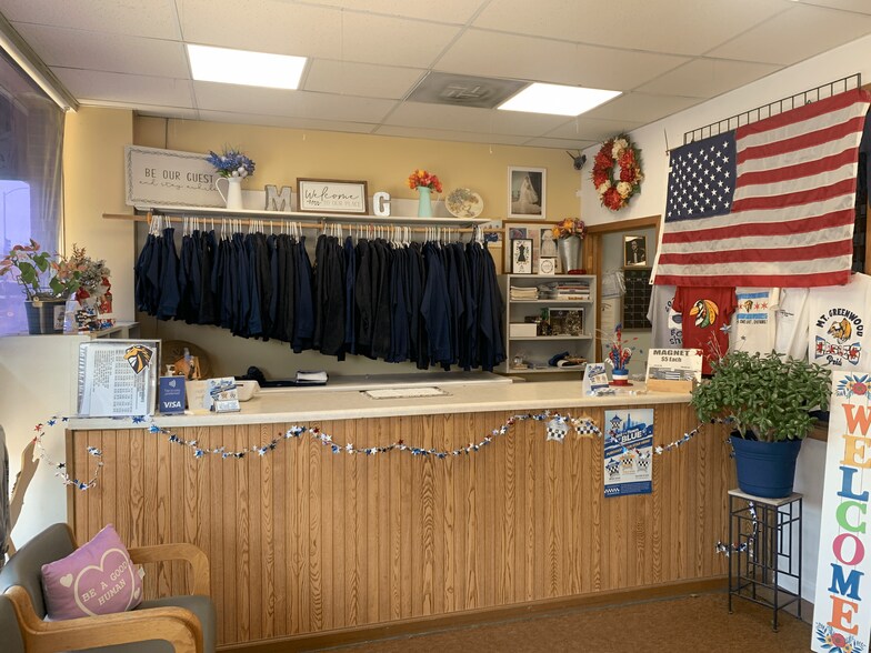 More Photos Of 3136 W 111th St, Chicago Storefront For Sale