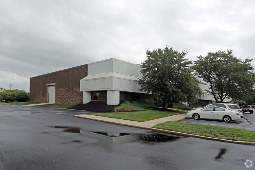 More Photos Of 650 Grove Rd, Paulsboro Warehouse For Lease