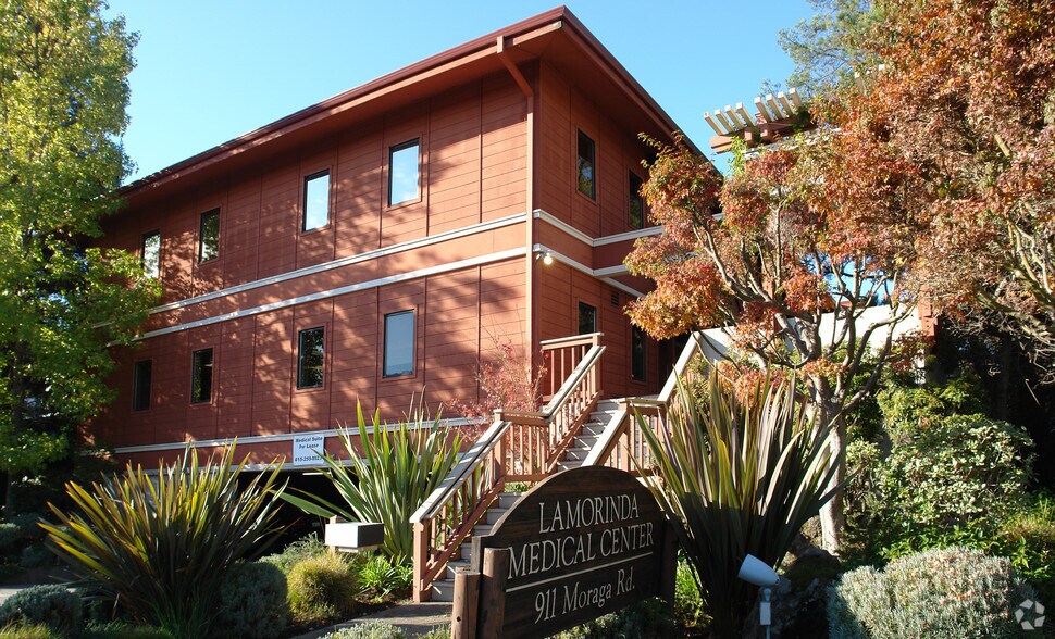 More Photos Of 911 Moraga Rd, Lafayette Medical For Lease