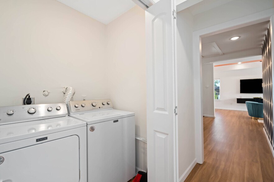 More Photos Of 2806 Rosewood St, Houston Multifamily For Sale