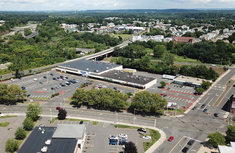 More Photos Of 150-190 Columbus Blvd, New Britain Unknown For Lease