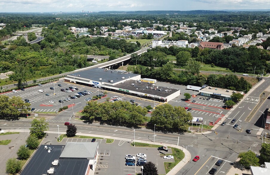 More Photos Of 150-190 Columbus Blvd, New Britain Unknown For Lease