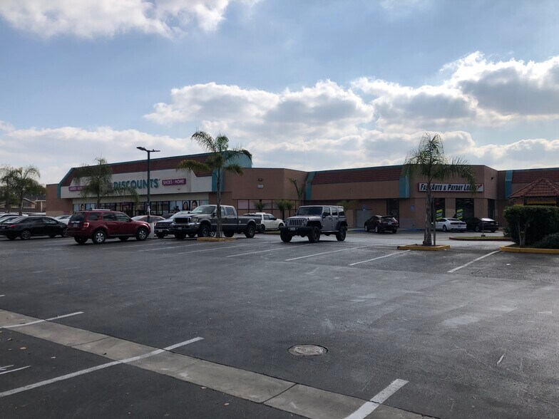 More Photos Of 3848 Tweedy Blvd, South Gate Storefront For Lease