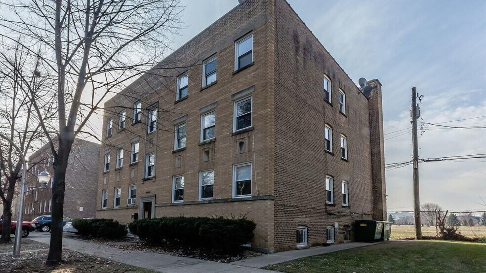 More Photos Of 6120-34 Hamilton Ave, Chicago Apartments For Sale