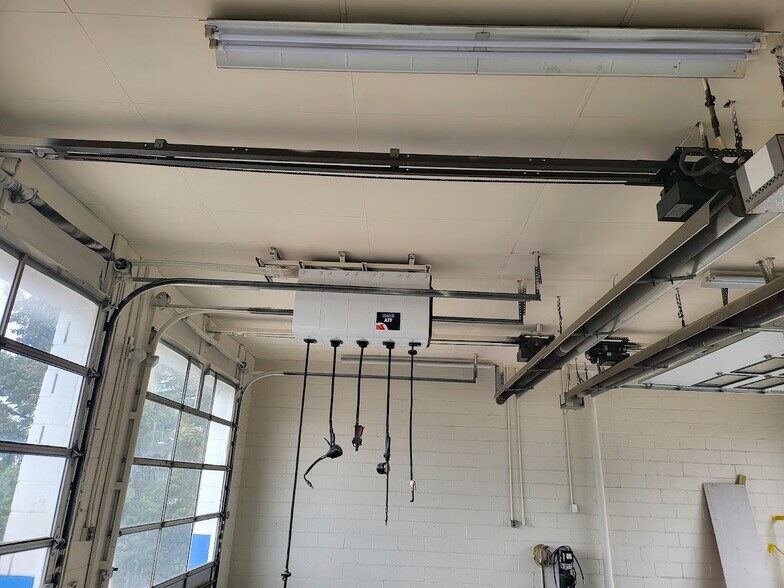 More Photos Of 4333 route 130, Edgewater Park Auto Repair For Sale