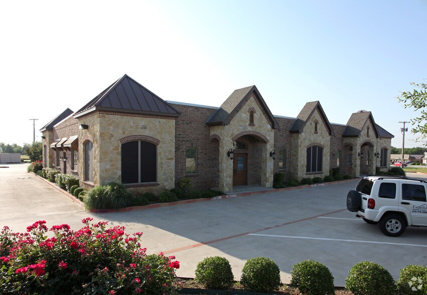 More Photos Of 200 S 14th St, Midlothian Medical For Sale
