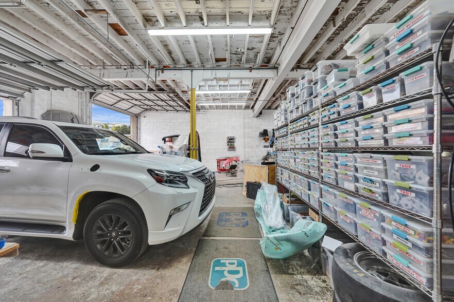 More Photos Of 121 SE 1st Ave, Dania Beach Auto Repair For Sale