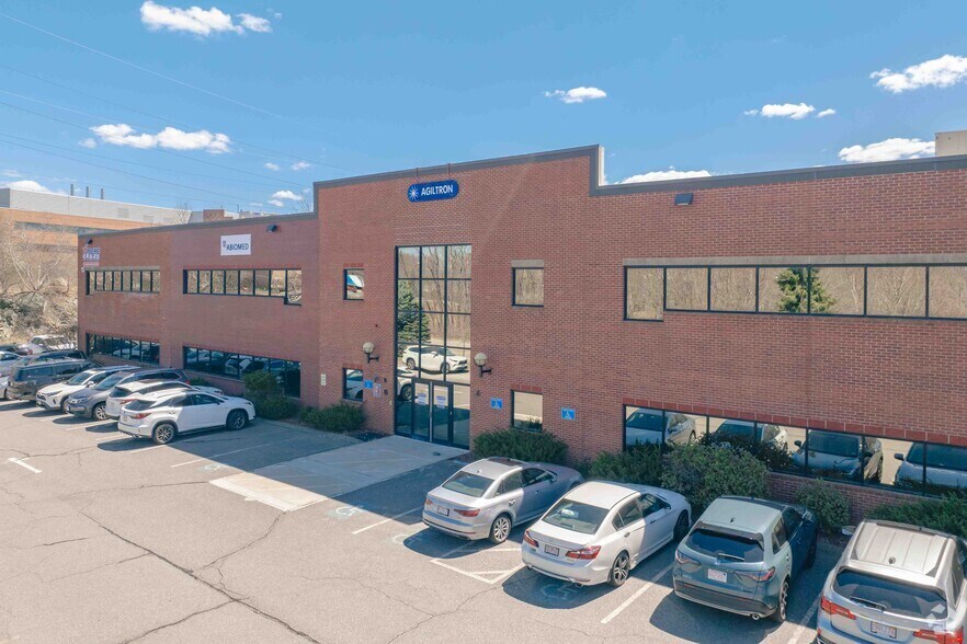 More Photos Of 15 Presidential Way, Woburn Light Distribution For Lease