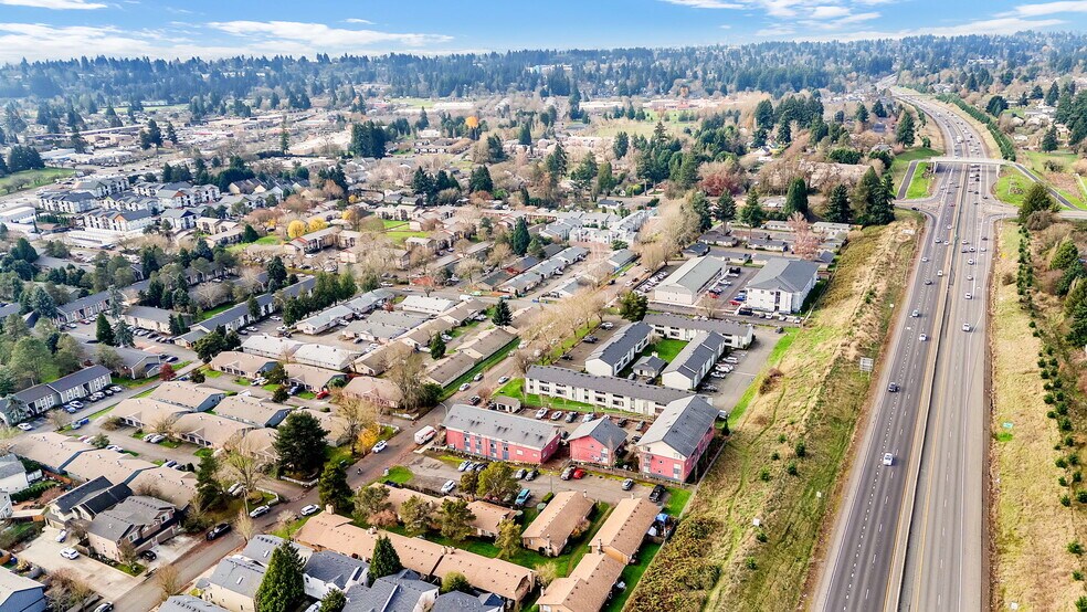 More Photos Of 5750 NE 34th St, Vancouver Apartments For Sale
