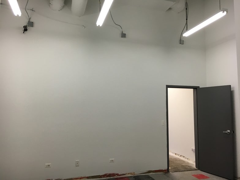 More Photos Of 1520 Lake St, Roselle Freestanding For Lease