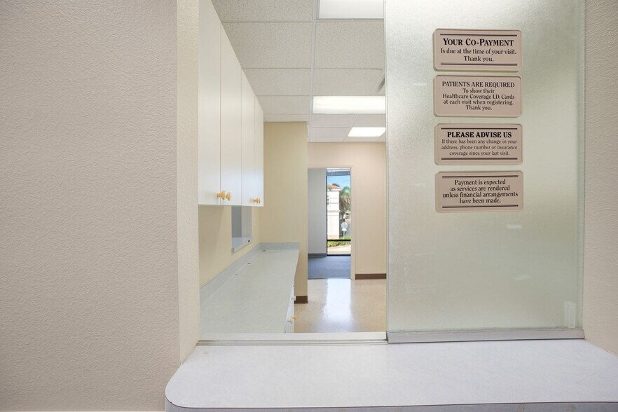 More Photos Of 400 S Tamiami Trl, Venice Medical For Sale